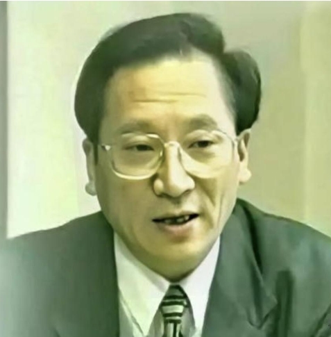 母女通吃！江苏省原建设厅厅长徐其耀，包养146个情妇，有一次胸口不太舒服到医院“