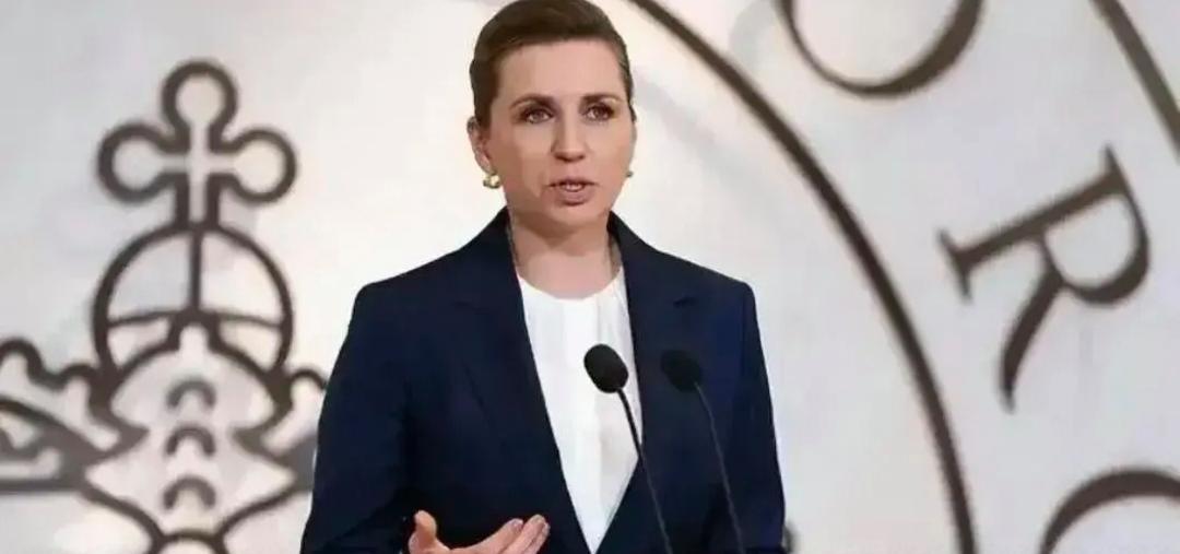 丹麦首相，前几天刚刚呼吁丹麦公民，跟她一样储存3天的罐头食品，“防御俄国入侵”，