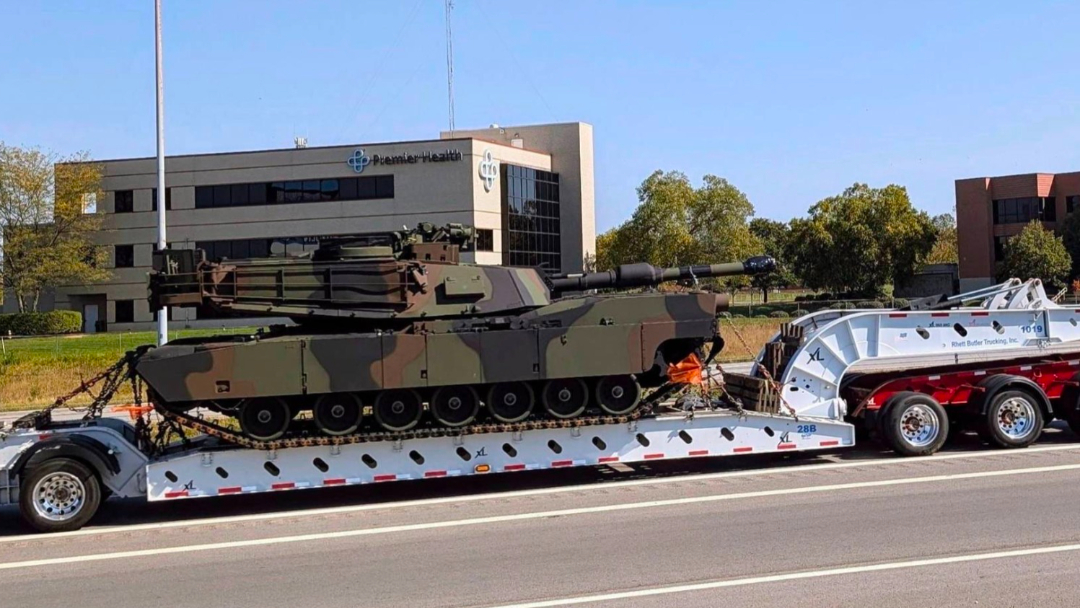 台当局对美采购的首批38辆M1A2T已抵台岛北部外海，临检不？