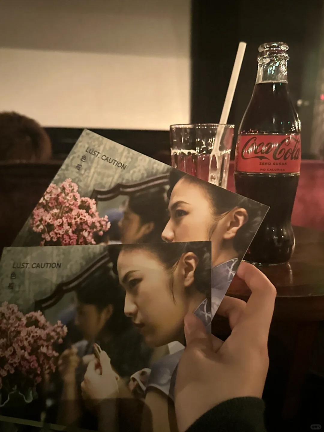 姐妹们别捧白男臭脚了好吗
今天看色戒重映，整场电影一直能闻到隐隐约约的一股脚臭味