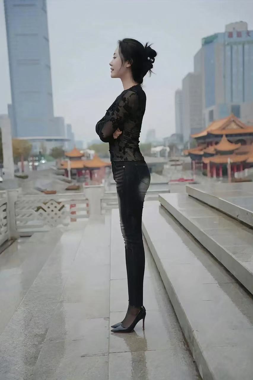 要是去你家借宿一晚你会怎么对我哈哈哈哈