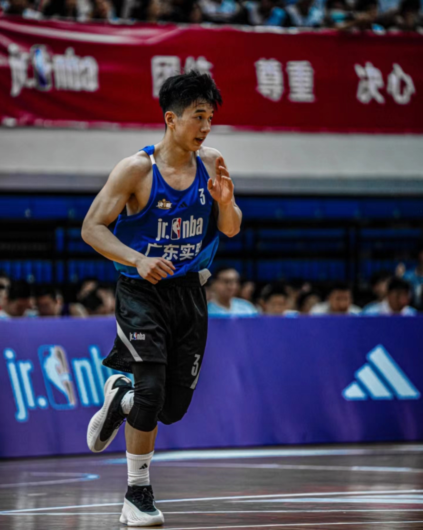 杨溢19分，9抢断炸裂，冯傲空砍31分