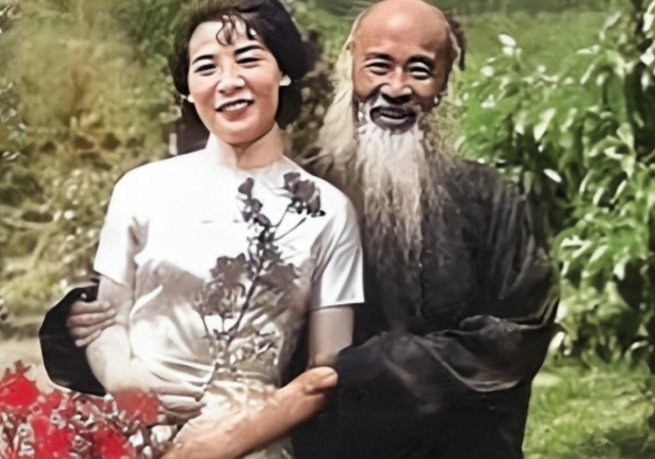 张大千之女张心瑞和徐雯波是中学同学，两人因为一场画作交流成为无话不谈的好友。徐雯