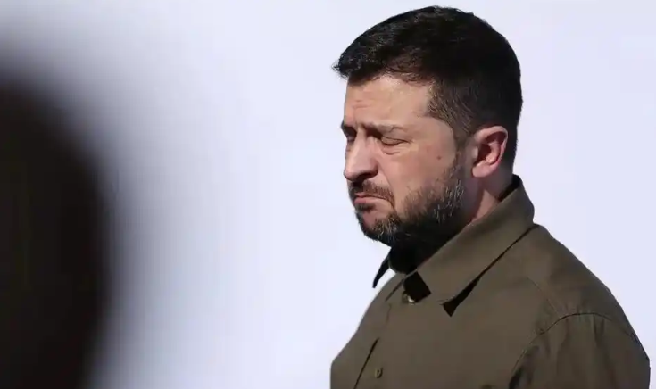 乌军士兵开始摆烂，想要活到停火时刻，指挥官抱怨：都怪泽连斯基！