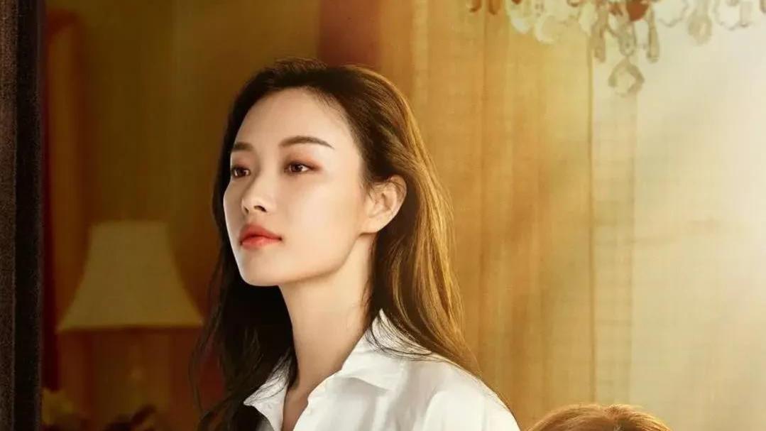 杨幂演亦舒小说《她比烟火寂寞》？85花转型一人一部亦舒作品！