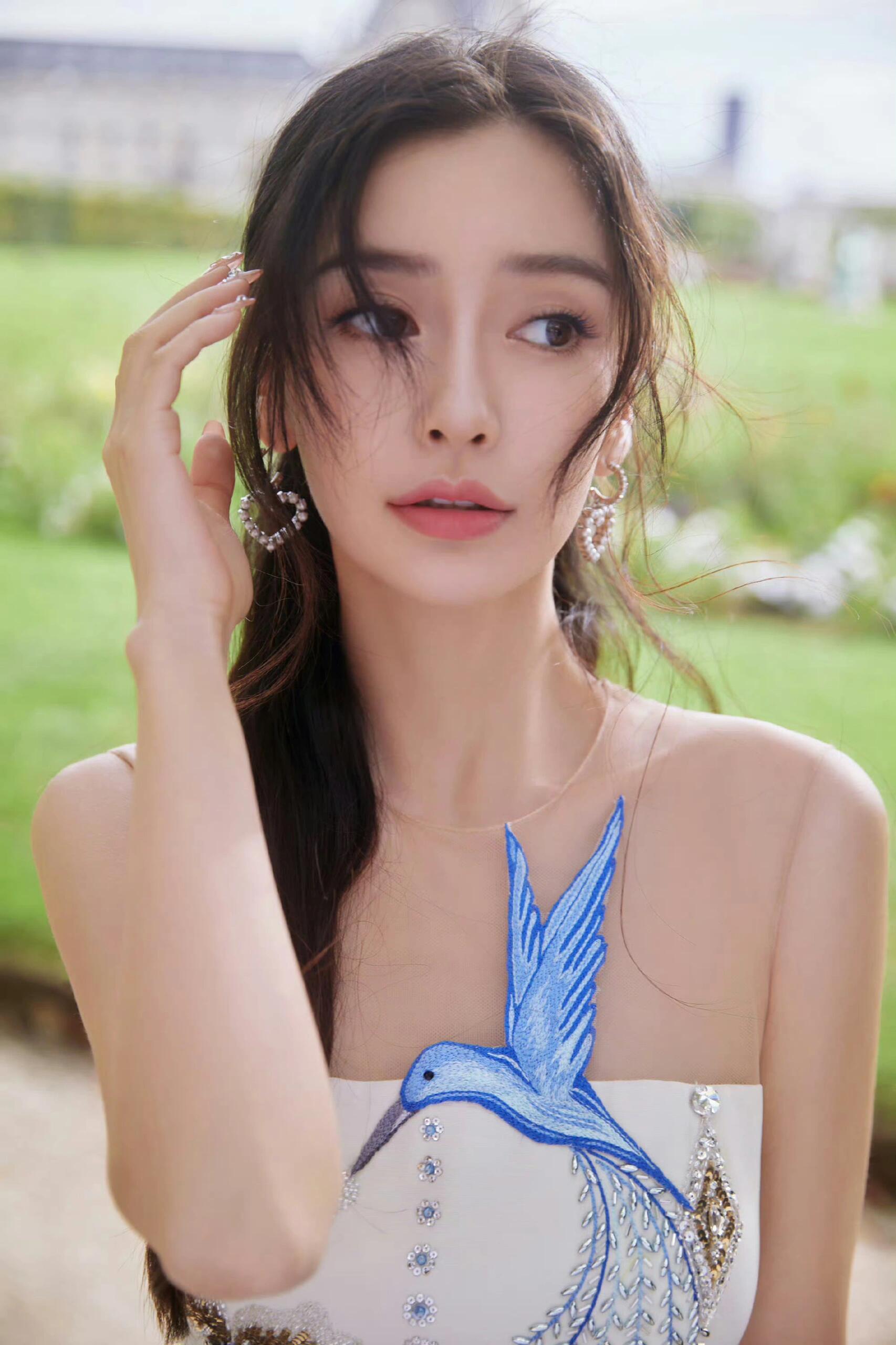 清丽明媚angelababy 