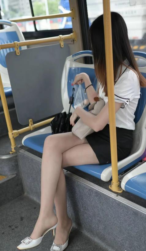 公交上遇到的，怎么才能快速搭讪？