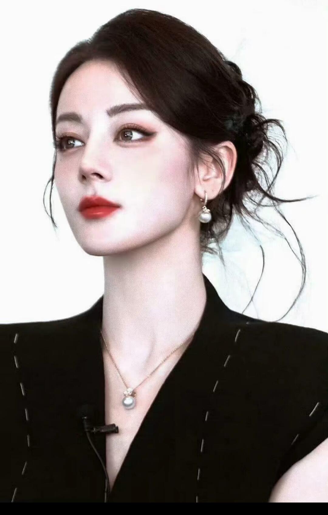迪丽热巴——明媚而纯真