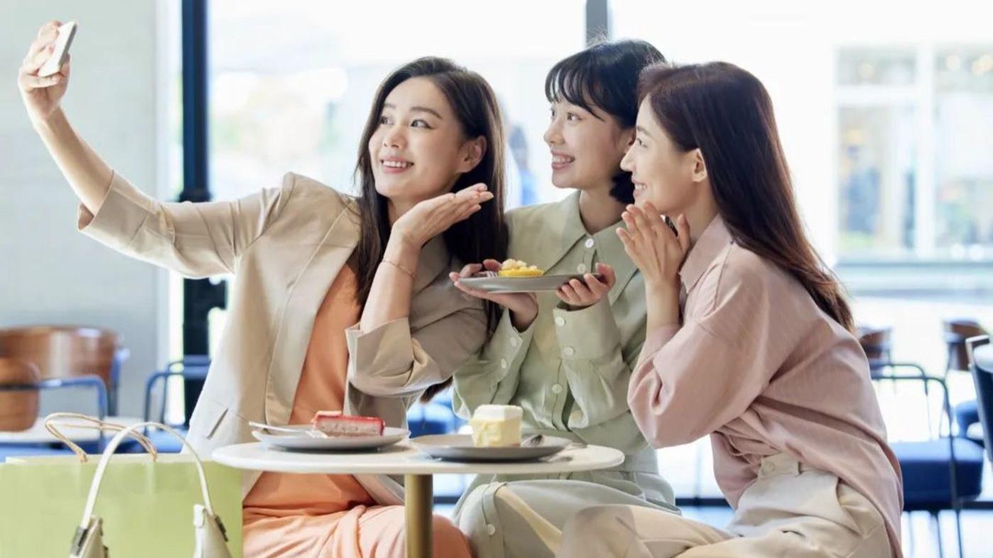 低配版叶柯，普通女生有自己的小红书