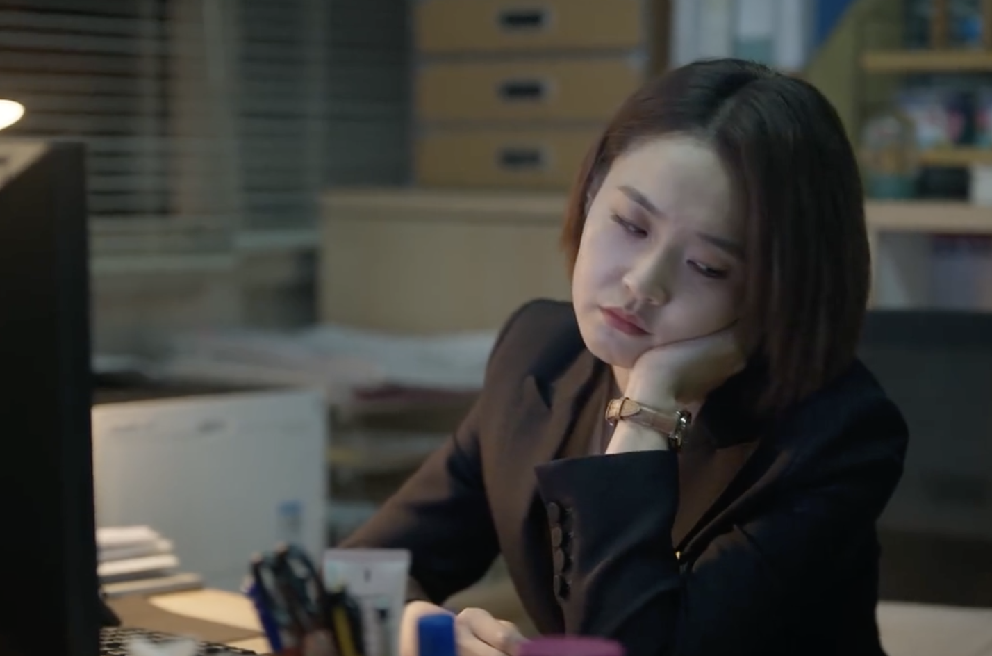 《欢乐颂5》开播，开局就是王炸，何悯鸿彻底黑化，众叛亲离，开始觉得她很单纯、幼稚
