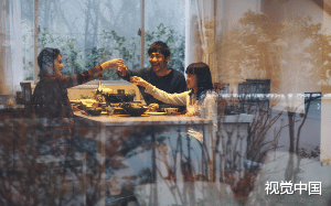 老公喜欢嫩的，结婚三年，便将我囚禁在家……