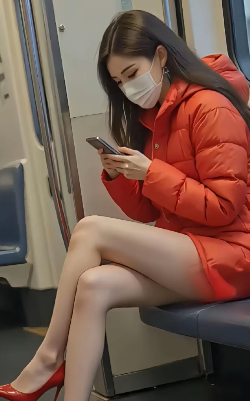 姐姐这穿搭配色有点讲究！