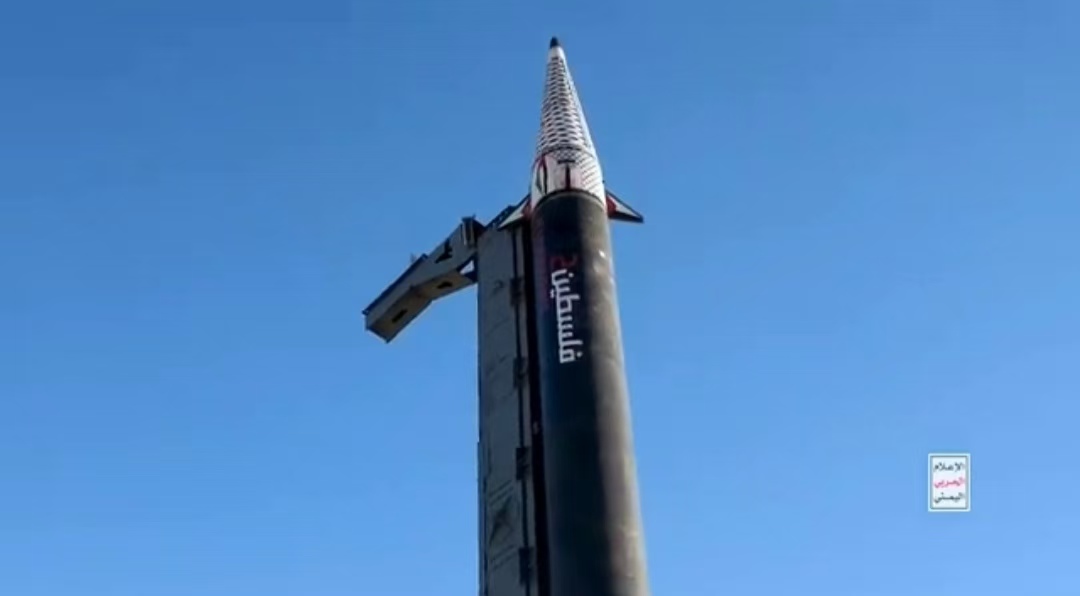 胡塞武装也 按耐不住，俄罗斯发射“榛树”后，他们也往以色列内瓦蒂姆空军基地发射了