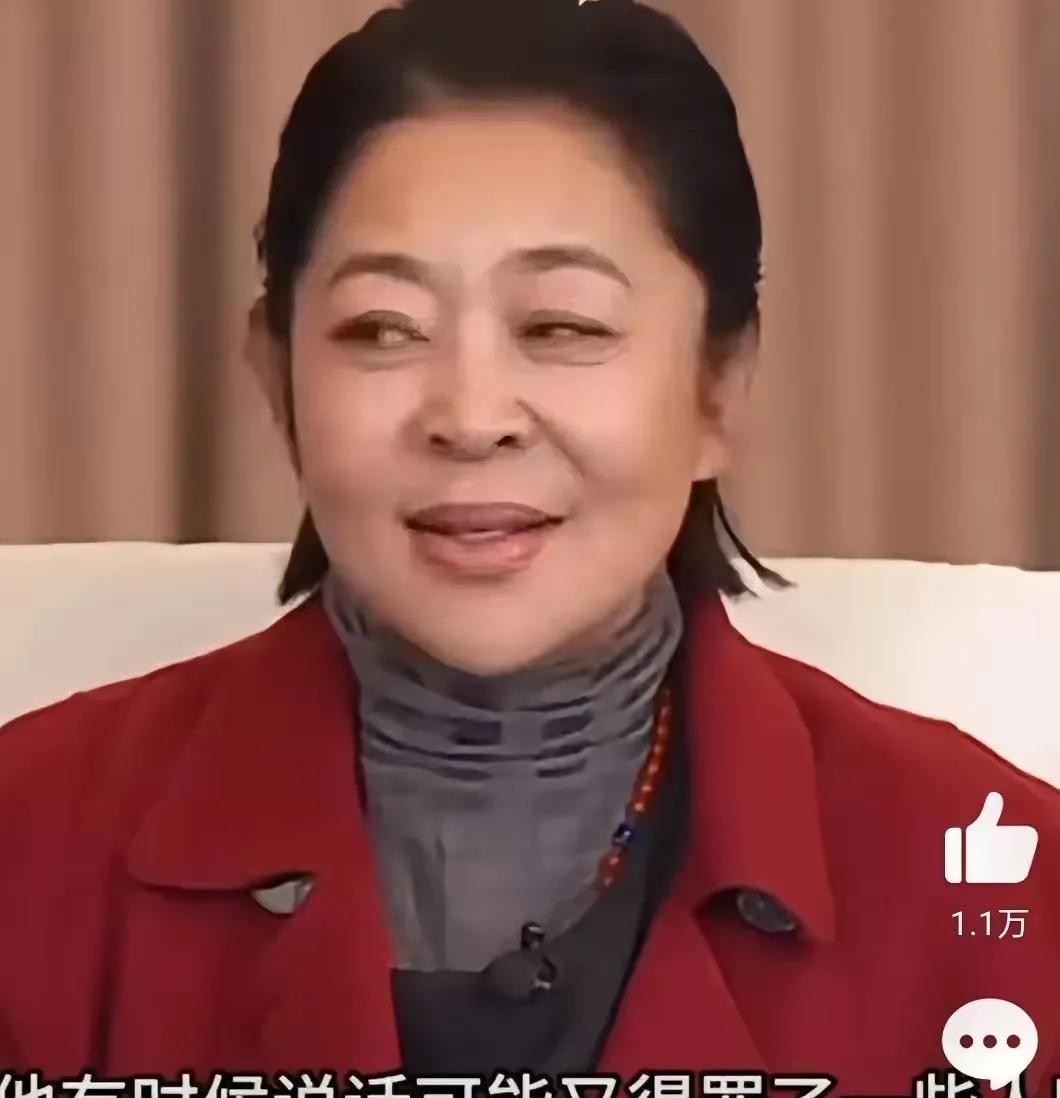 李小冉疯狂撕网友！倪萍这回真翻车了？

最近娱乐圈那叫一个热闹，李小冉跟网友杠上