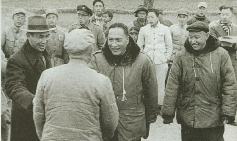 1949年12月12日，卢汉决定释放被软禁的张群，特务头子裴存闻讯跑到卢公馆来，