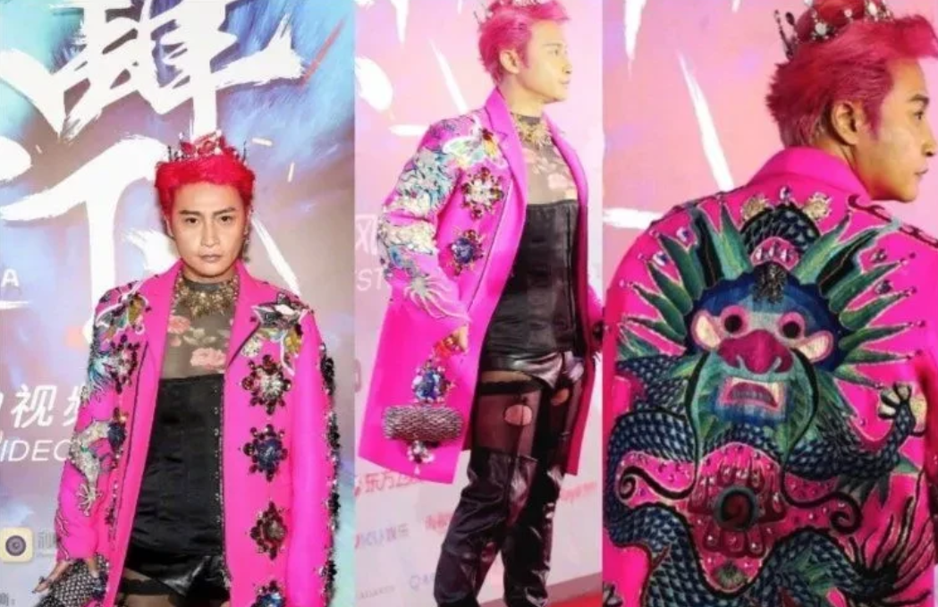 前小虎队成员陈志朋还是要点脸的，再一次采访当中老陈后知后觉表示，当年穿的那些奇葩