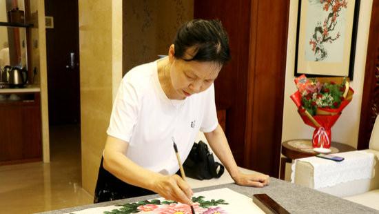 韩三平：以画笔筑梦 践行公益情怀