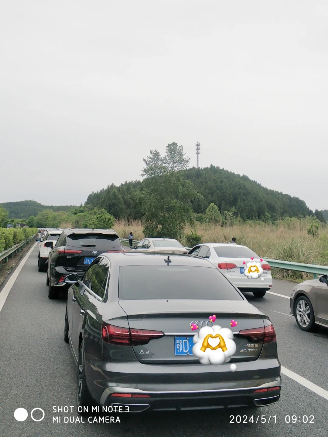 堵！堵！堵！川A大军的朋友们到家了吗😏
四点半出发，成巴高速🛣️已经堵了一个