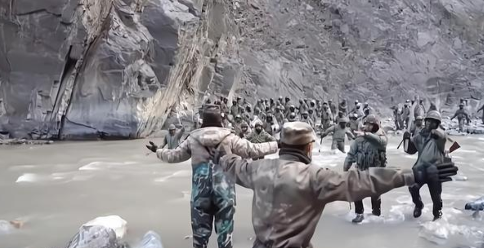 被中国揍了4年后，印度终于想通了，对华承诺三件事
 
10月21日印度表示中印谈