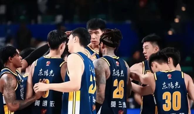 CBA联赛第二阶段周琦复出，看这6强对北京队胜率有多少

1，广东队：胜率5%