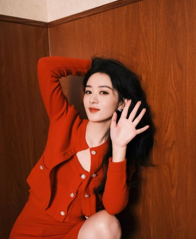 杨幂和赵丽颖粉丝又打起来了，你pick谁？
娱乐圈里粉丝相互掐架喜闻乐见，其中打
