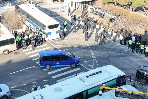 最后1场！尹锡悦全力以赴
历时70分钟，在当地时间20日上午，韩国总统尹锡悦内乱