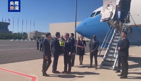 菲律宾政府星期一大放厥词，针对上周的一系列空中和海上冲突事件，“谴责”中国“屡次