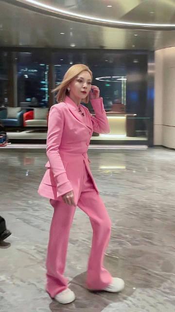 我去呢 这竟然是雪姨！