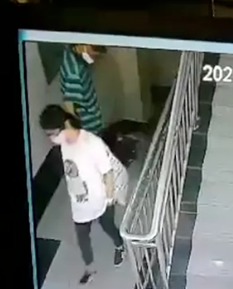 上海，一酒店经理，发现女员工的身材、姿色都不错后，便心生歹意，以一同吸烟为由，将