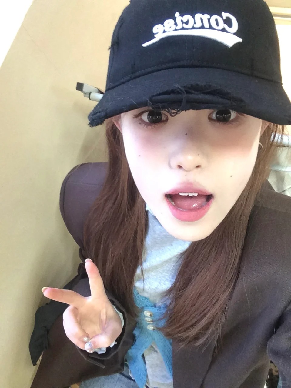 想看看你们带帽子最韩的照片
这个帽子韩女必备！！#帽子