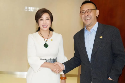 刘晓庆唯一的污点不是蹲过大牢，也不是离婚几次婚，而是不该有传言中的剧组夫妻，对于
