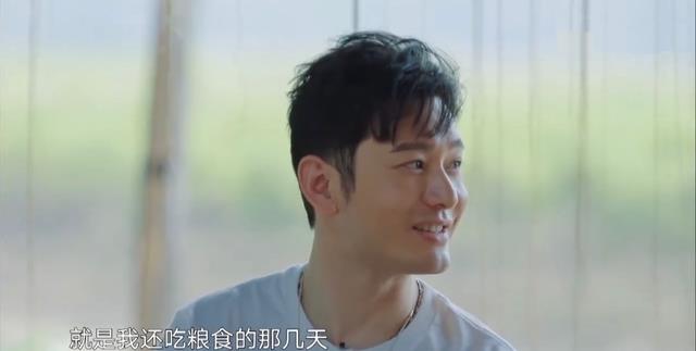 北京这一夜，坐在吴京前面的陈道明，让所有人见识了他的江湖地位（吴京给成龙拜年）-第16张图片-九妖电影