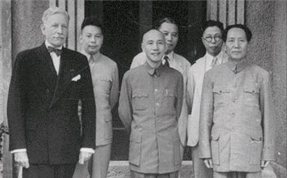 重庆谈判暗流涌动，毛主席智斗蒋介石