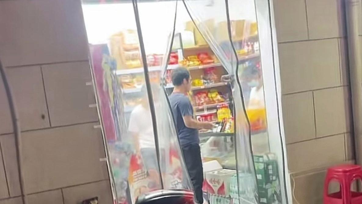 杭州“老板娘事件”后续，不再穿着清凉，旁边另一家超市被质疑