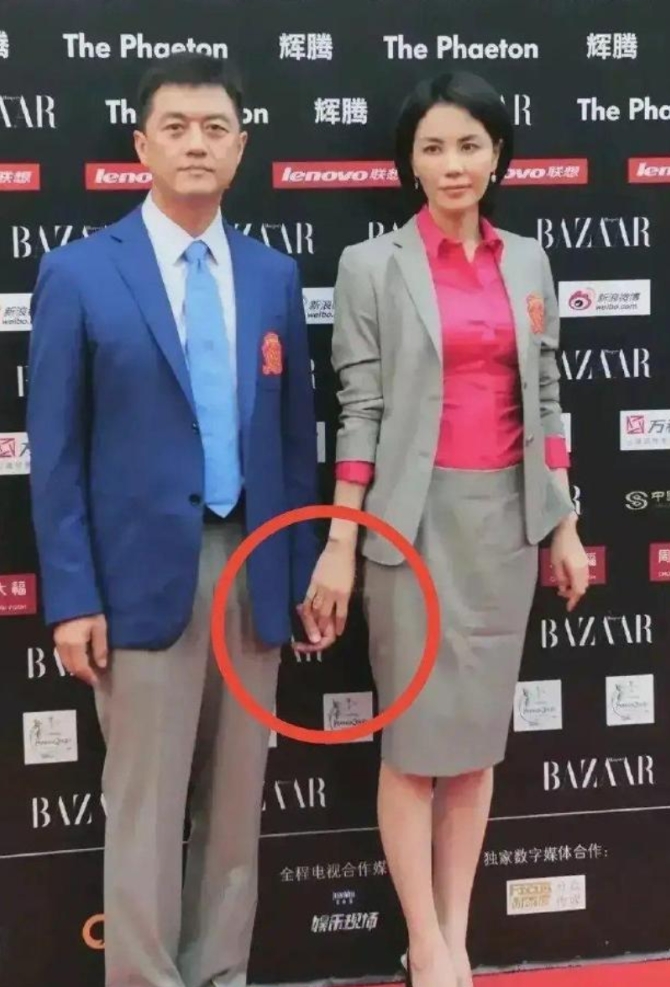 当初王菲有多爱李亚鹏，愿意为他穿这种衣服