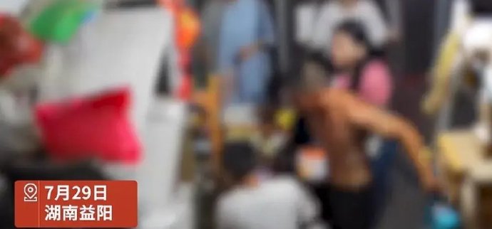 刘先生在当地经营一家小超市