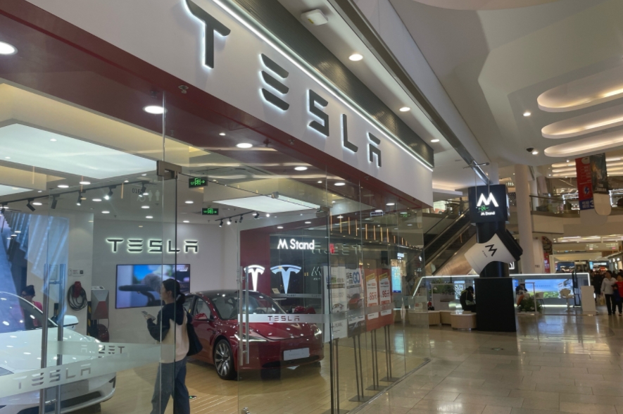 这是一个很多人都不想说的事实，新车一出4s店店门，油车会贬值90%，新能源车会贬