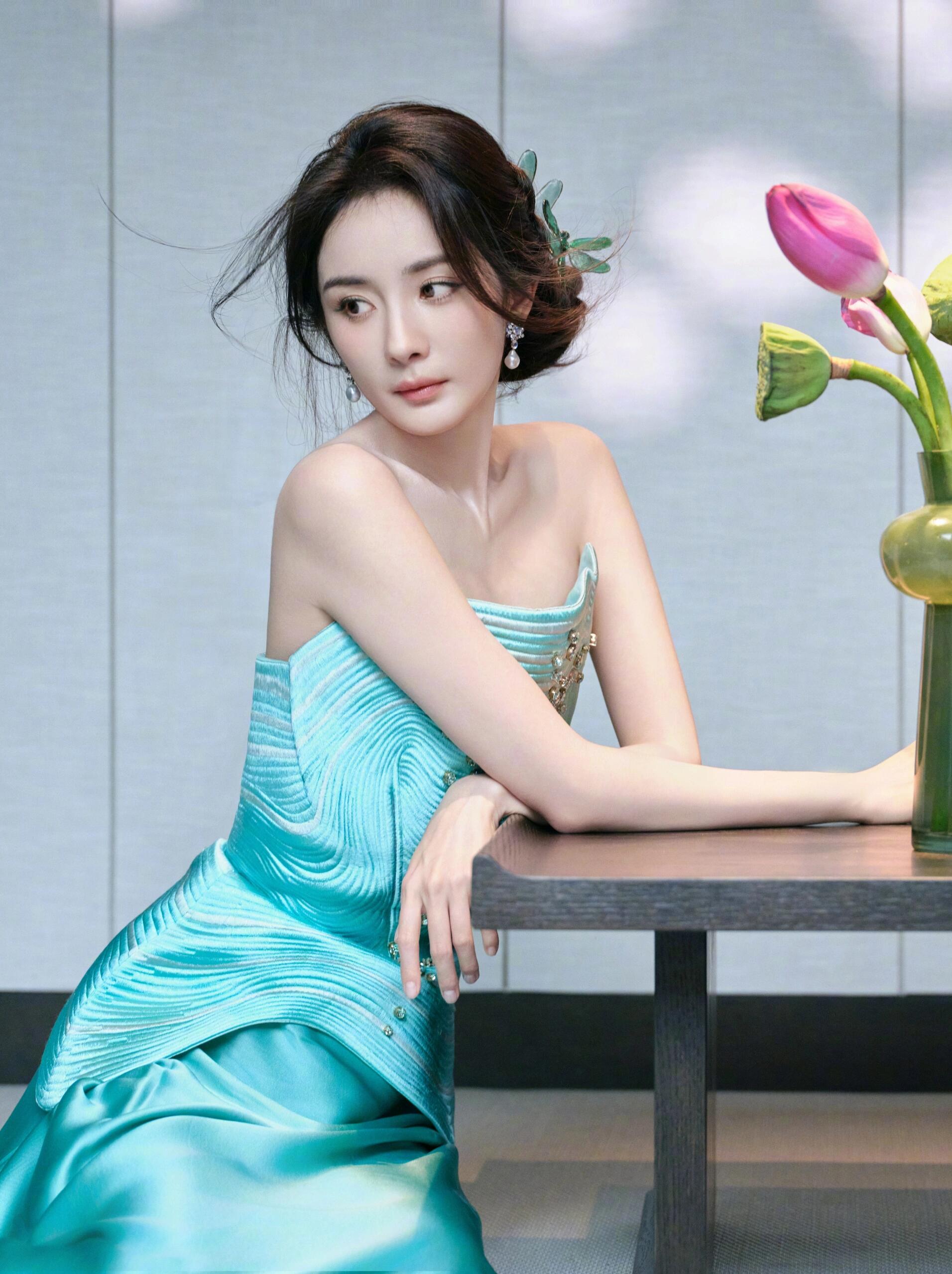 杨幂：佳人窈窕，古韵今风！