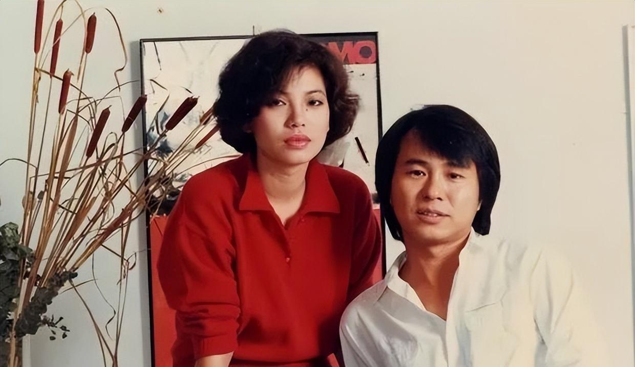 1985年，28岁的蔡琴嫁给了38岁的杨德昌，结果，婚后杨德昌提出不圆房，过无性