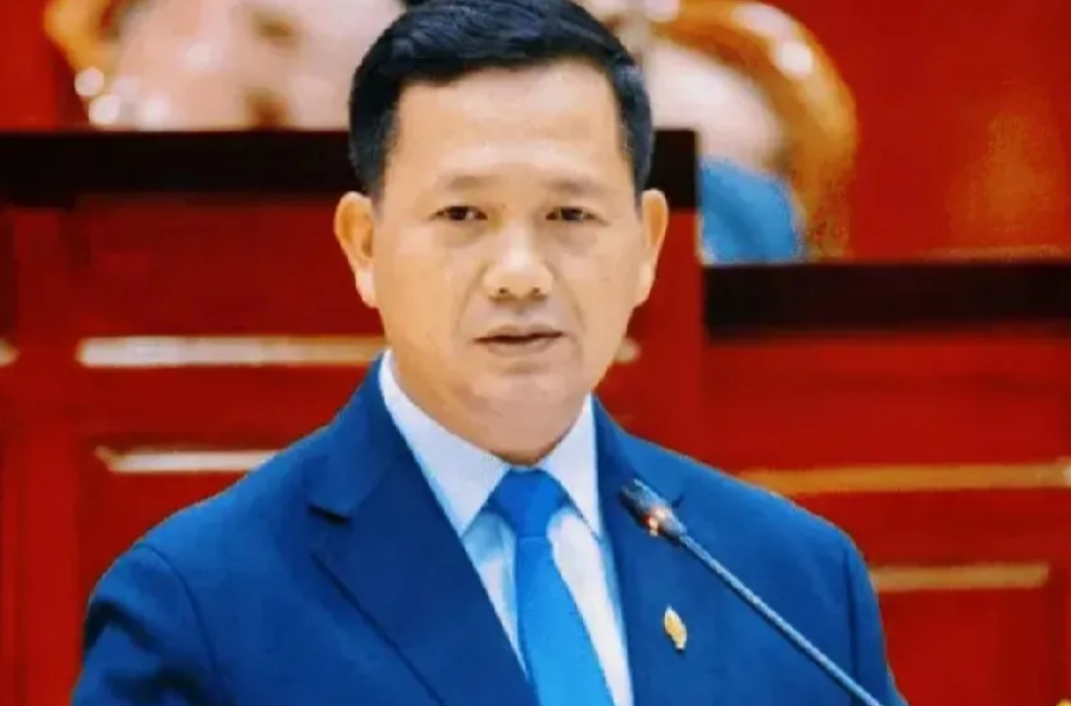 柬王子这次大阅兵，骑警、坦克、百余辆装甲车一应俱全！

表面上看是展示军事实力、