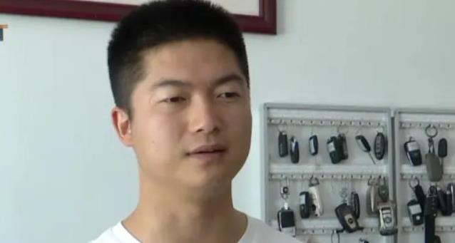 这下亏炸了！ 浙江义乌，一个租车公司以1700元每天的价格，出租了一辆70多万的