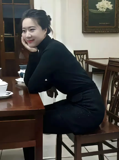 情人节马上就到，昨天下午送走了小情人，她临走前，说她十四号那天还要来，叫我多准备