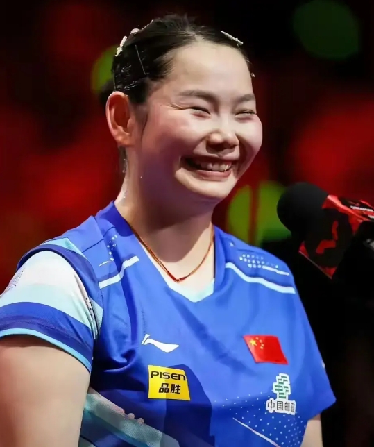 有这么一种感觉，就是何卓佳，她是国乒的扫雷英雄，
先后把日本的张本美和、韩国的申