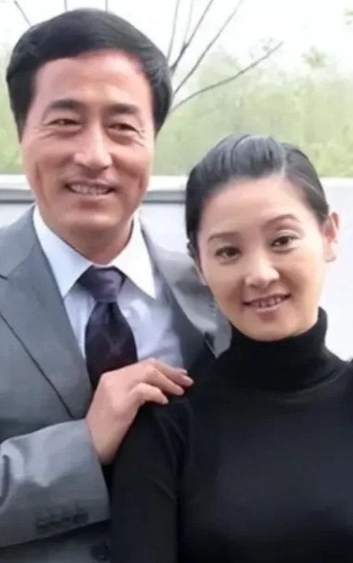 杨立新徐帆师徒情深，共绘演艺佳话