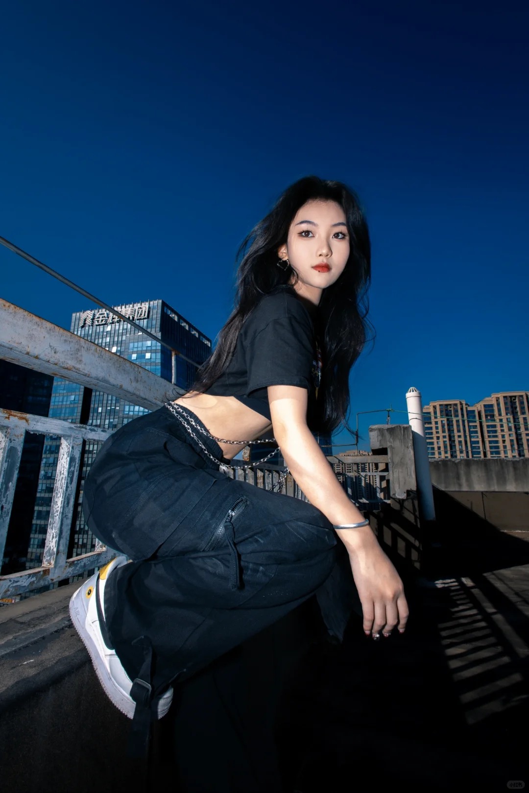 都给我上天台去拍照！！