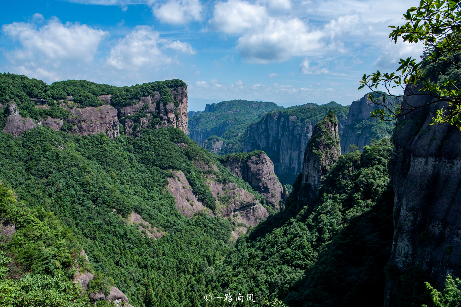 浙江最人性化景区，全程实现无痛爬山，感觉就像在平地走路
