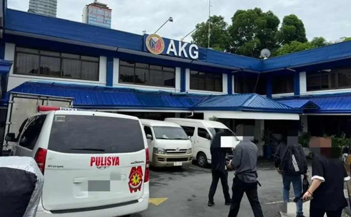 菲律宾逮捕一名华裔市长，据她称与中国团体有关系。据路透社报道，菲律宾参议院洪蒂维