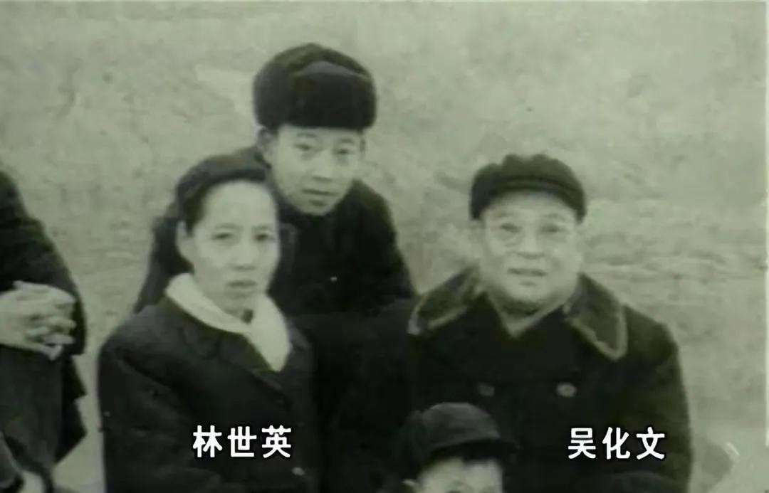 吴化文起义加速济南解放

                           