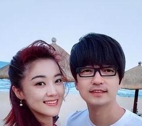 玖月奇迹：梦想与爱情的较量，谁能更胜一筹？
娱乐圈里，总有些故事让人心生感慨。今