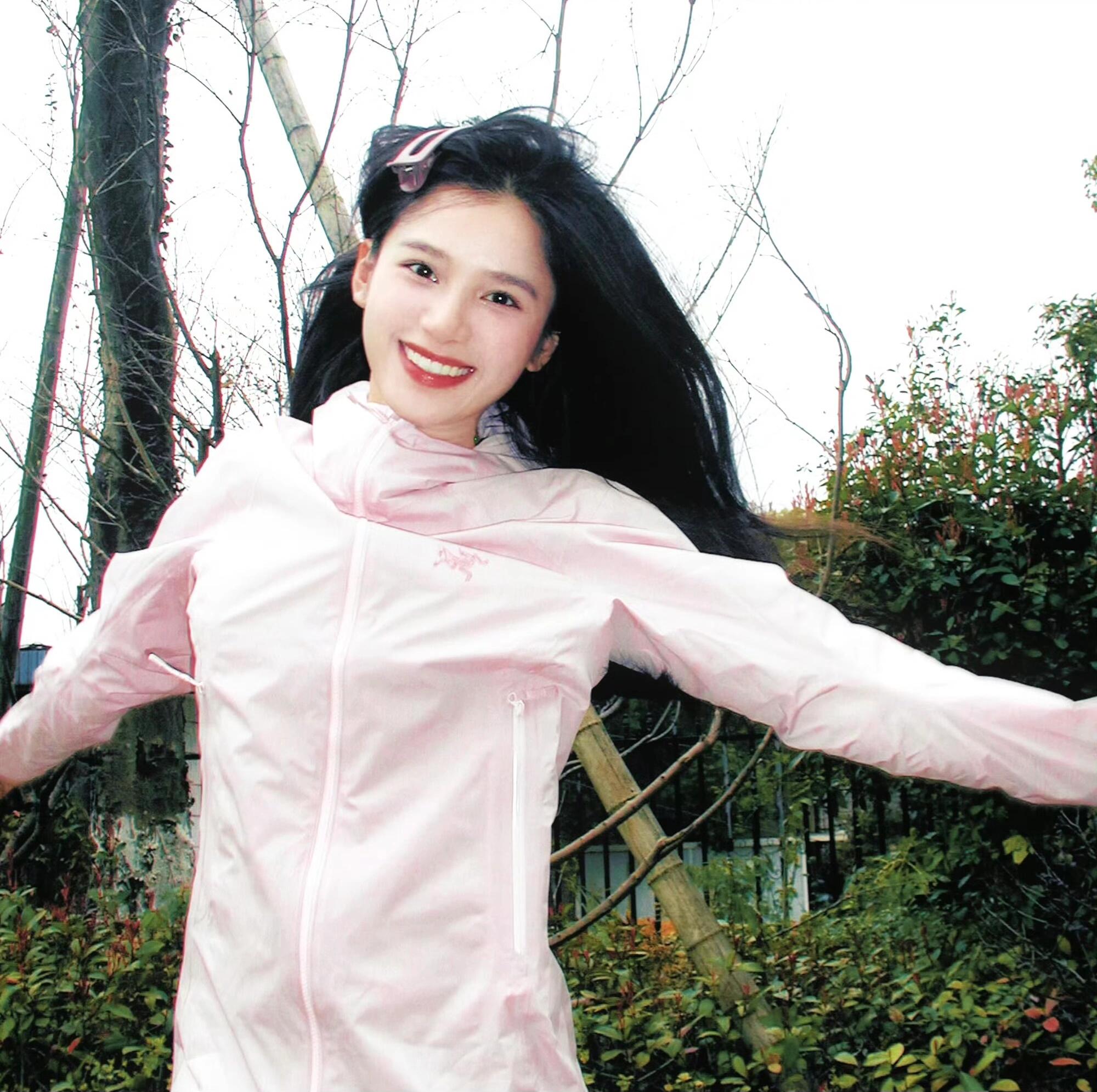 张婧仪：周围的人都喜欢她